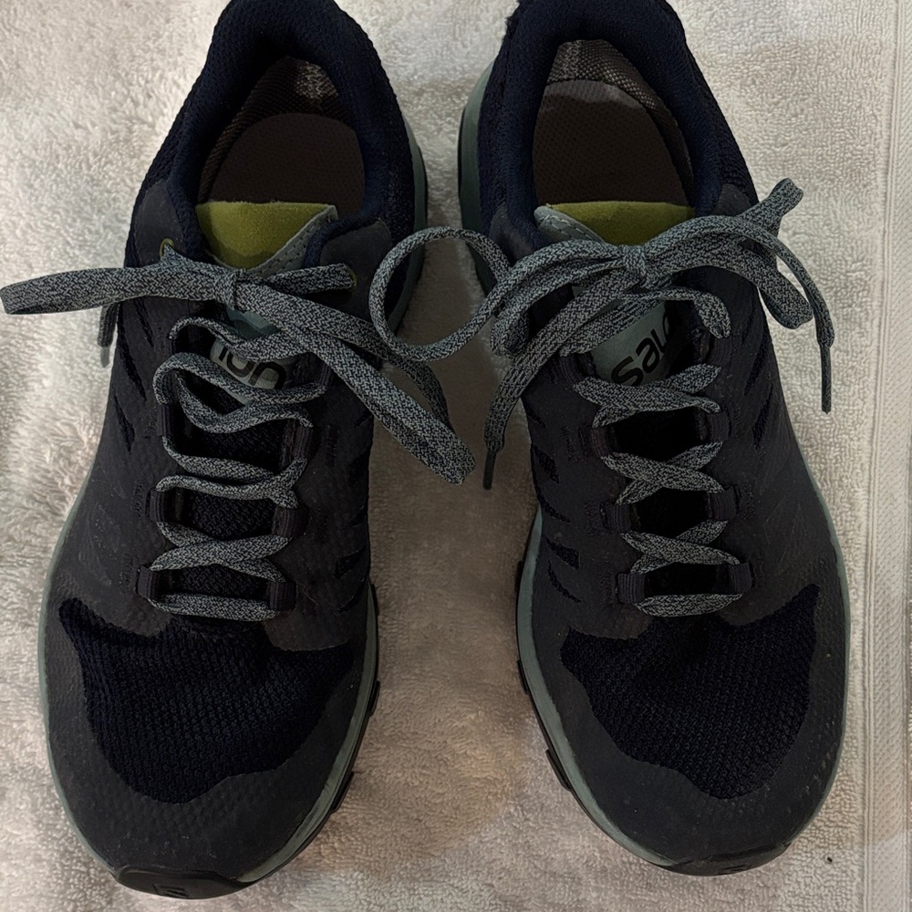 Salomon Men's Dark Blue Outline Hiking Shoes